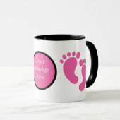Mug Jolis pieds de bébé fille ajoutez un message (Devant droit)