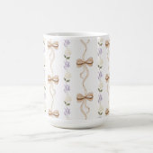 Mug Jolis rubans de fleurs blanches lavande (Centre)