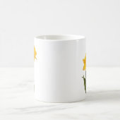 Mug Jonquilles jaunes de ressort sur le blanc (Centre)