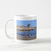 Mug Jouant sur la plage dans Rockport, mA (Gauche)
