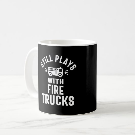 Mug Joue Toujours Avec Les Camions À Feu (Devant gauche)