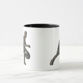 Mug joueur de basketball dribant avec texte intégral d (Centre)