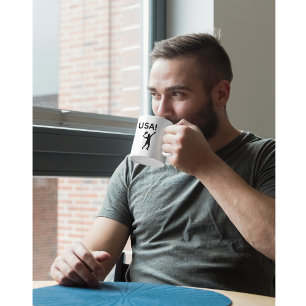 Mug Joueur de tennis américain utilisant dot comme bal