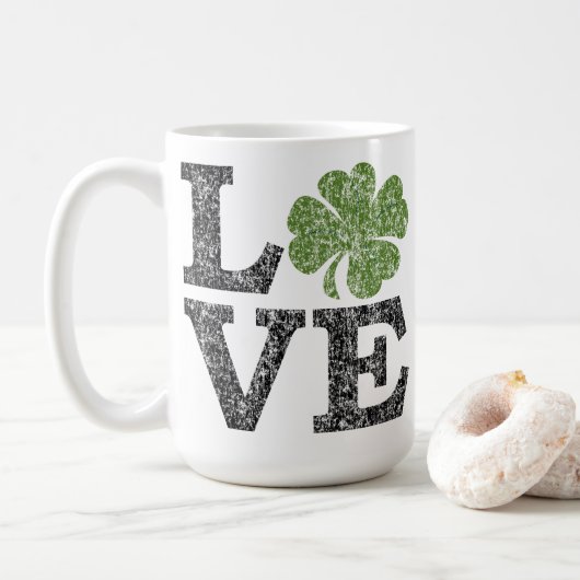 Mug Jour de la Saint Patrick LOVE avec shamrock (Avec donut)