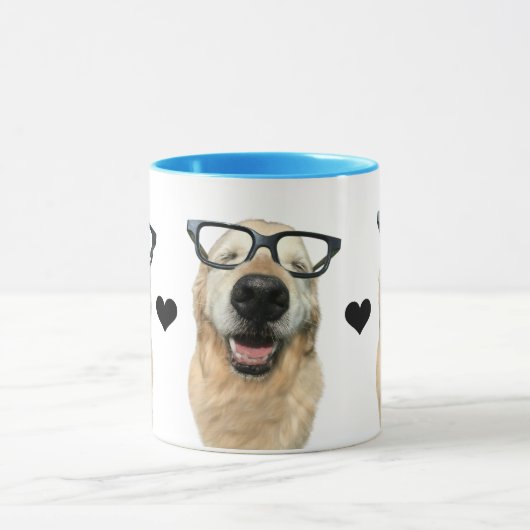 Mug Joyeux chien d'or retriever dans les lunettes Nerd (Centre)