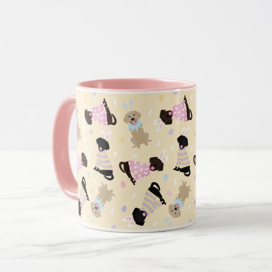 Mug Joyeux Chiens d'excursion de Pâques Labrador (Devant gauche)