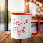 Mug Joyeux Noël rouge vif<br><div class="desc">Joyeuse et brillante boîte rouge de Noël</div>