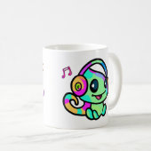 Mug Joyeux petit caméléon souriant avec casque. (Devant droit)
