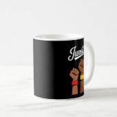 Mug Juneteenth 1865 Poings Levés Histoire des Noirs (Devant droit)