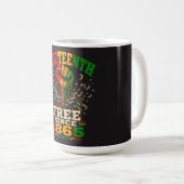 Mug Juneteenth libre depuis 1865 Poing levé (Devant droit)