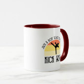 Mug Juste Un Garçon Qui Aime Donner Des Coups (Devant droit)