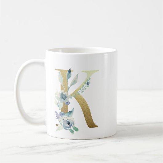Mug K initial doré avec feuillage floral bleu (Gauche)