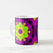 Mug Kaleidoscope psychédélique vert jaune et violet (Devant gauche)