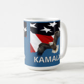 Mug Kamala avec aigle et drapeau (Devant droit)