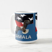Mug Kamala avec aigle et drapeau (Devant gauche)