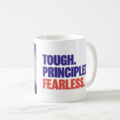Mug Kamala Harris 2020 courageux de principes durs (Devant droit)