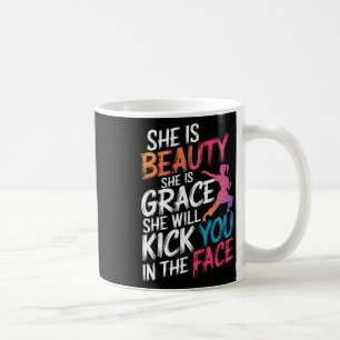 Mug Karate Elle Est Beauté Elle Est Grace Elle Va Tuer