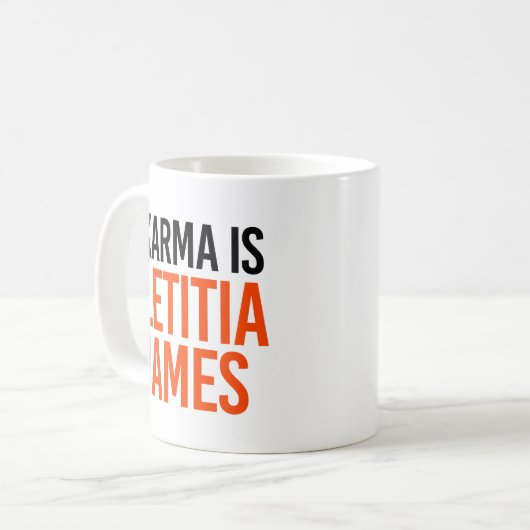 Mug Karma est Letitia James (Devant gauche)