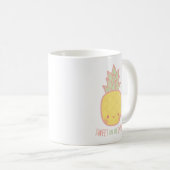 Mug Kawaii Sweet sur l'ananas intérieur (Devant droit)
