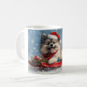 Mug Keeshond Chien dans la corniche laissez-le neiger (Devant gauche)