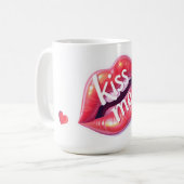 Mug Kiss Me Glossy Red Lips Art Illustration (Devant gauche)