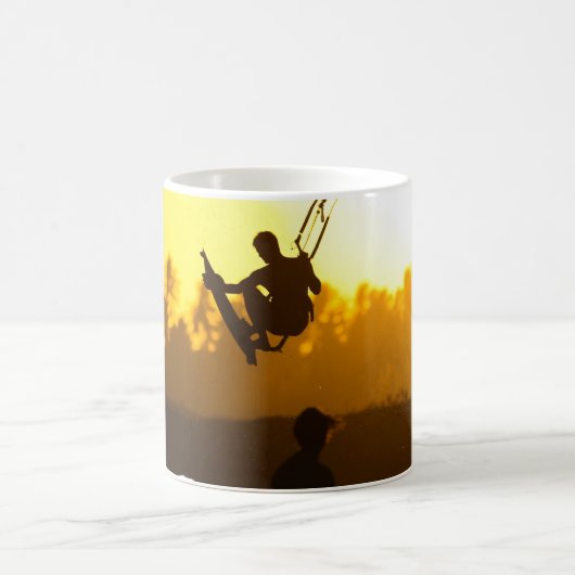 Mug Kite surf au coucher du soleil Silhouette (Centre)