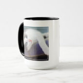 Mug Kitty doux dans le lit de plaid (Devant gauche)