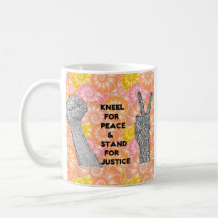 Mug Kneel pour la paix et stand for justice