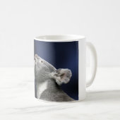 Mug Koala mignon recherchant dans la merveille (Devant droit)