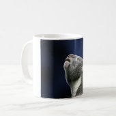 Mug Koala mignon recherchant dans la merveille (Devant gauche)