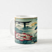 Mug Koi Serenity : Lotus et Torii sous le clair de lun (Devant gauche)