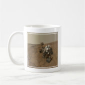 Mug La Curiosité A Rover Sur La Surface De Mars. (Gauche)