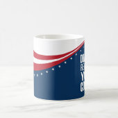 Mug La démocratie nécessite un courage | Drapeau | (Centre)