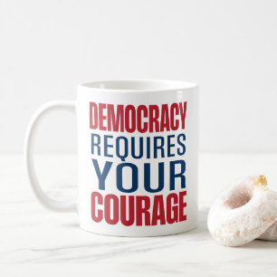 Mug La démocratie nécessite un courage Rouge bleu