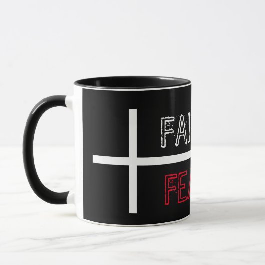 Mug La foi sur la peur Croix chrétienne (Gauche)
