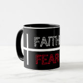 Mug La foi sur la peur Croix chrétienne (Devant gauche)