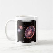 Mug La Galaxie Cartwheel Et Ses Galaxies Compagnons. (Gauche)