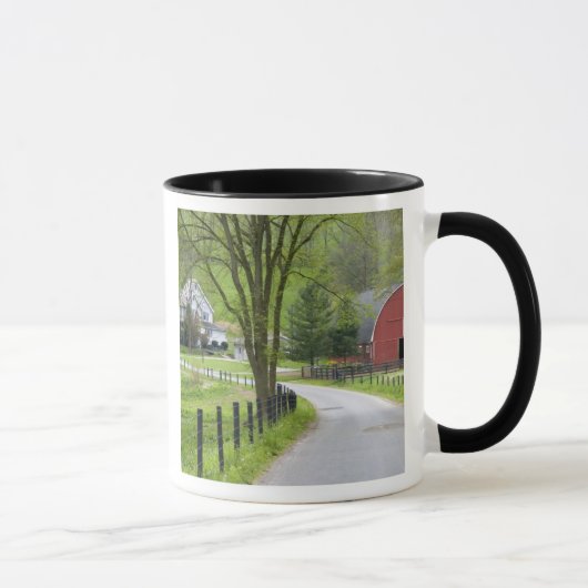 Mug La grange et la ferme rouges logent près de (Droite)