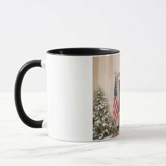 Mug La Maison Blanche de Noël de Donald & Melania Trum (Gauche)