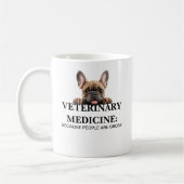 Mug La médecine vétérinaire parce que les gens sont bê (Gauche)