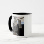 Mug La navette spatiale du télescope spatial Hubble At (Devant gauche)