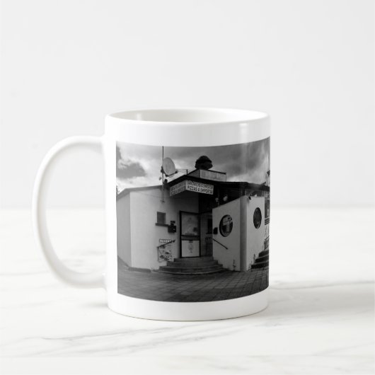 Mug La Pizza Place. (Gauche)