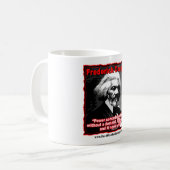 Mug La puissance de Frederick Douglass concède la (Devant gauche)