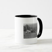 Mug La Reine Victoria présentant des couleurs (Devant droit)