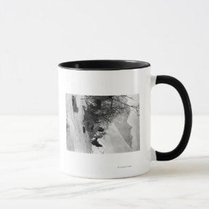 Mug La tente et les affaires de l'explorateur au
