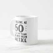 Mug La Vie Commence À 50 Ans (Devant gauche)