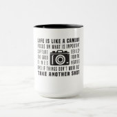 Mug La Vie Du Photographe Est Comme Une Caméra Photogr (Centre)