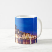 Mug La ville croate de Sibenik la nuit (Devant droit)