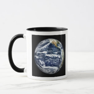 Mug La vue de la pleine terre a centré au-dessus d'OC