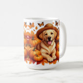 Mug Labrador jaune avec citrouilles de chapeau de pail (Devant droit)